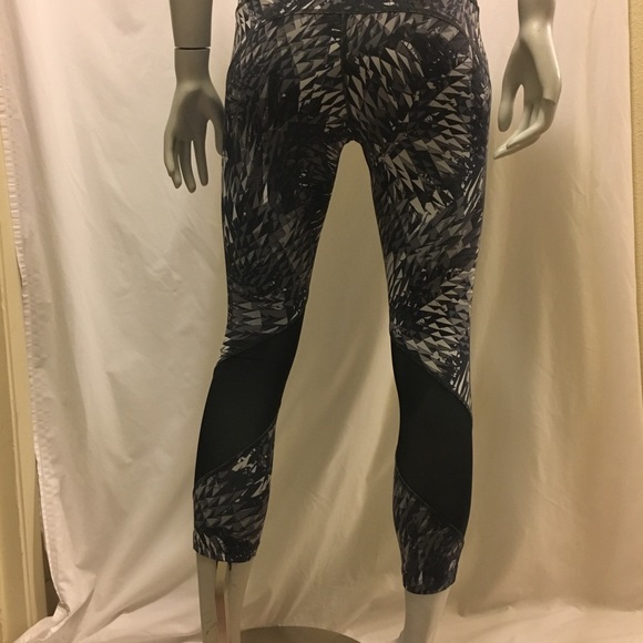 Nike yoga pants - Picture 2 of 7